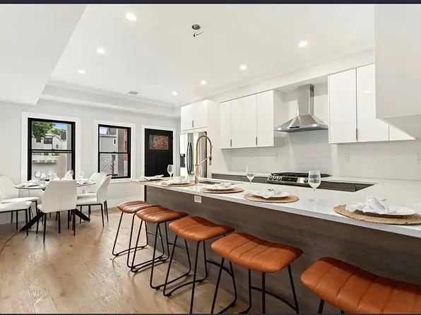 140 Pearl St #A, Somerville, MA 02145