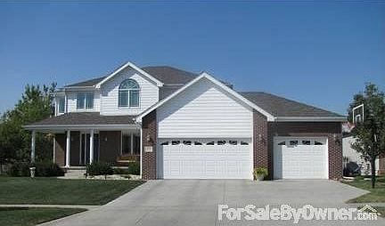 2-Story, 3-Stall Garage