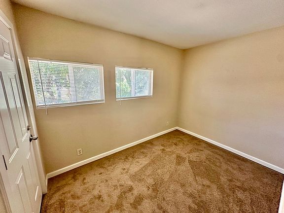 4th image of 3545-3547 37th St