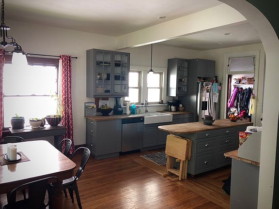 Kitchen & Dining open floor