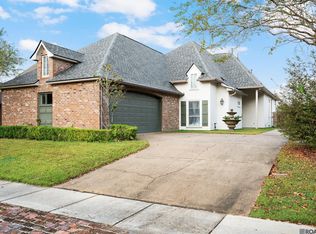 8926 Foxgate Dr, Baton Rouge, LA 70809