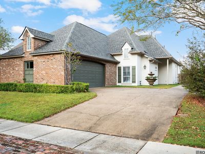 8926 Foxgate Dr, Baton Rouge, LA, 70809
