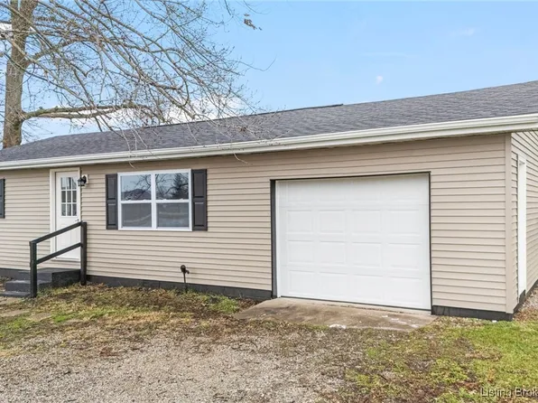 760 W Maple Street, Austin, IN 47102