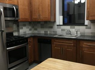 3114 34th St APT 11, Astoria, NY 11106