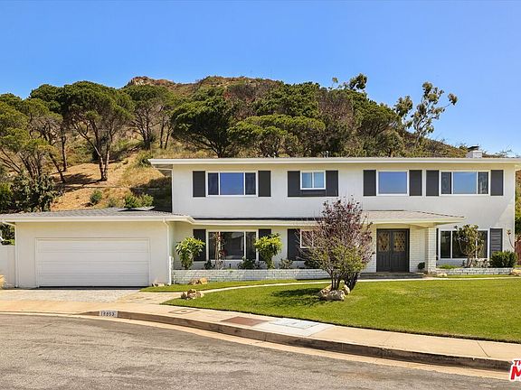2nd image of 18053 Blue Sail Dr