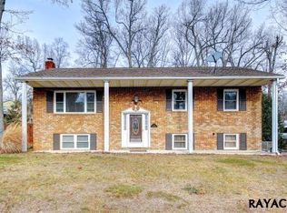 22 Laurel Dr, Hanover, PA 17331