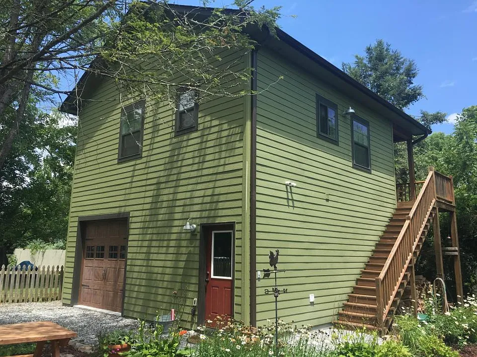 108 King St