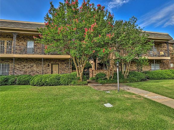 3rd image of 4333 Bellaire Dr S