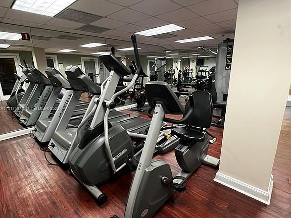 5th image of 2951 S Bayshore Dr #313