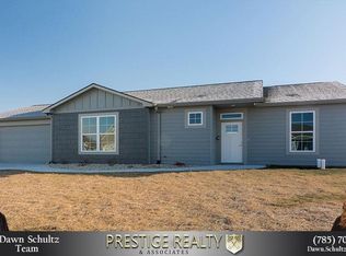 106 Bird Dog Dr, Riley, KS 66531
