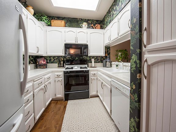 3rd image of 7638 Hollister Ave Unit 368