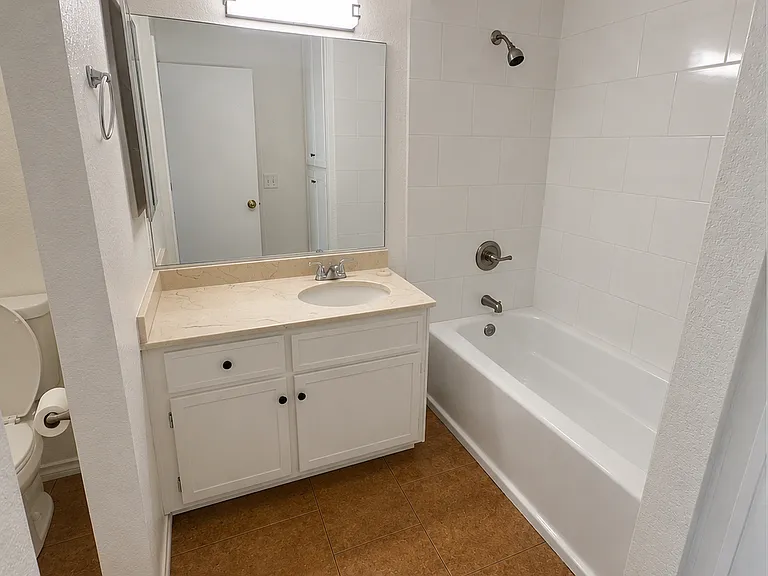 3083 Madison Ave — Photo 7