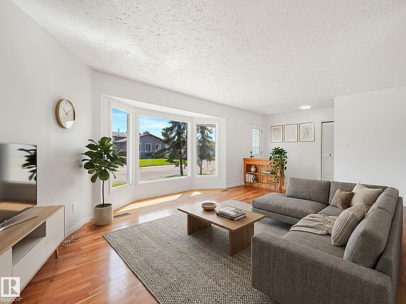 4th image of 11616 158th Ave NW