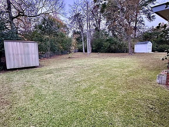 5th image of 1017 Southland Dr