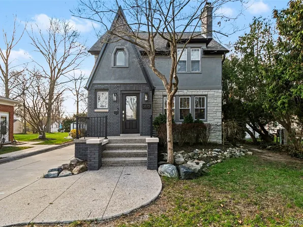 3175 Parker Dr, Royal Oak, MI 48073
