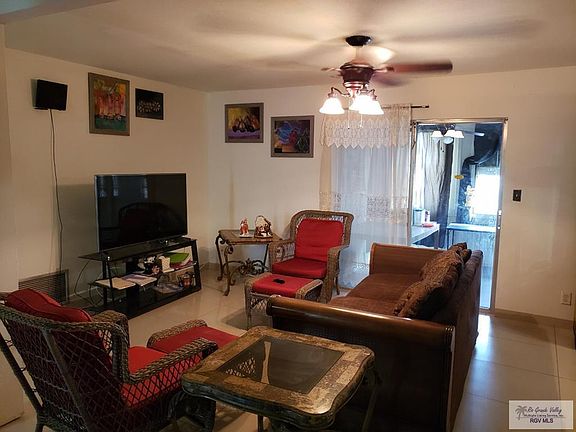 2nd image of 17 Meadow Ln