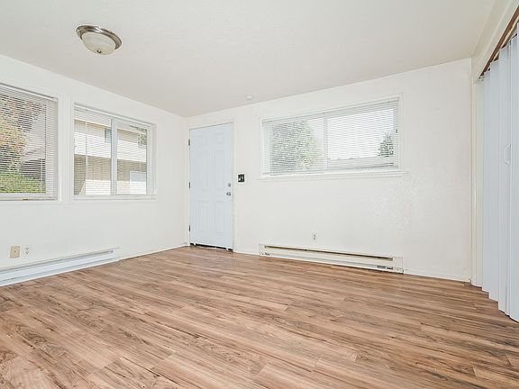 3rd image of 1307 Garfield St S APT 3