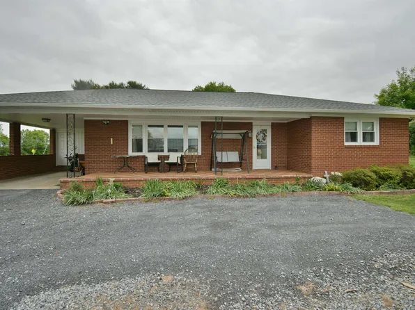 1448 Stuarts Draft Hwy, Stuarts Draft, VA 24477