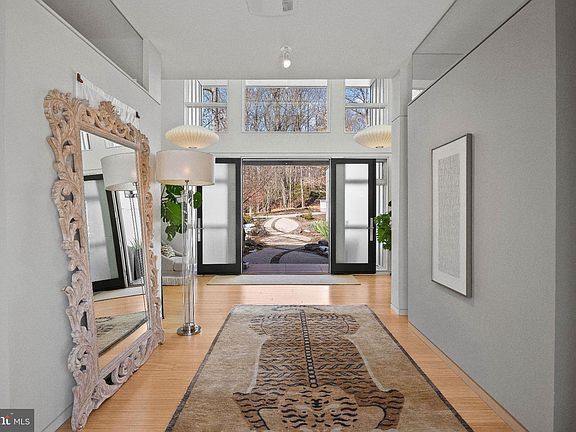 4th image of 2923 Woodvalley Dr