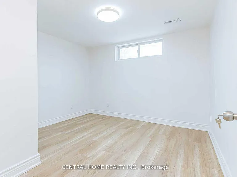 47 Sherwood Forest Dr #BASEMENT — Photo 13