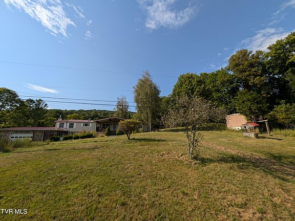2nd image of 8409 Fleming Valley Ln