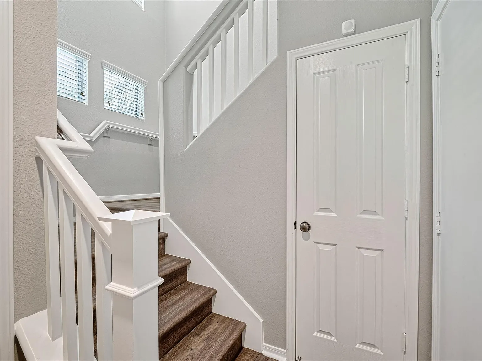2 bed, 2.0 bath, 1229 sqft, $2,000 — Photo 4