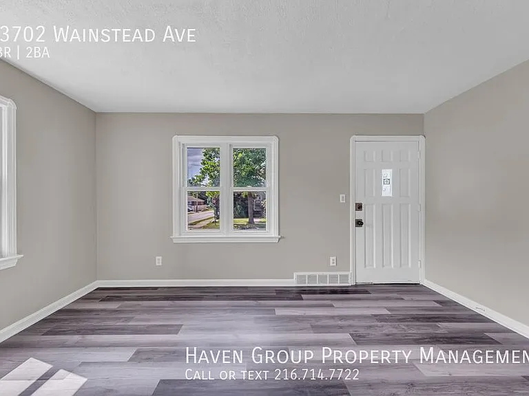 13702 Wainstead Ave — Photo 3