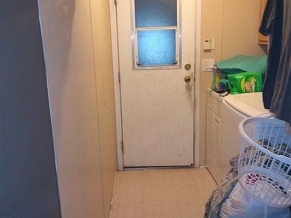 4th image of 124 Trinity Ave