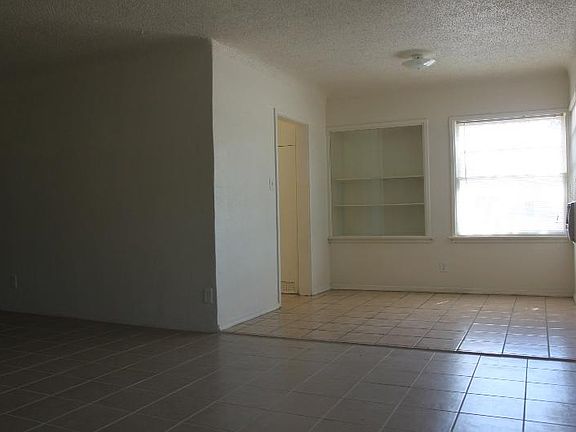 4th image of 532 W Evans St