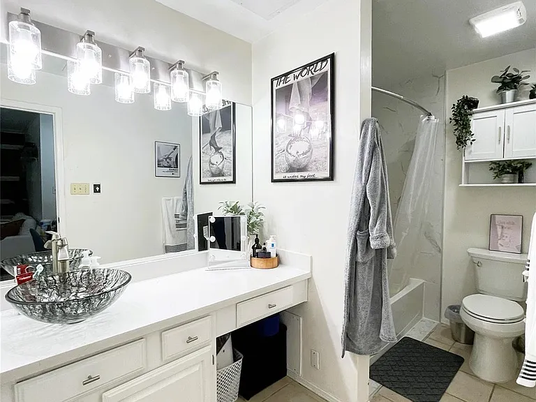 921 Marine Dr #214 — Photo 7