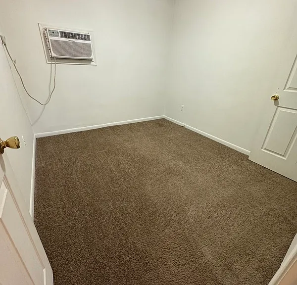 416 S West St #8 — Photo 6
