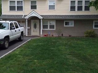 176 Blacksmith Rd, Levittown, NY 11756