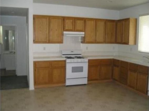 2nd image of 3915 Las Palapas Ct