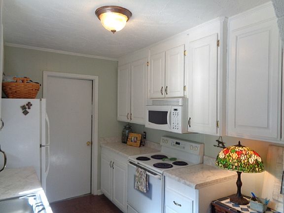 3rd image of 607 Parkway Dr
