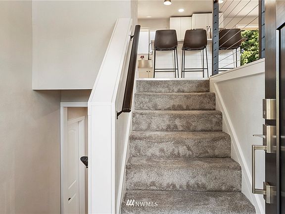 3rd image of 6817 46th Ave E
