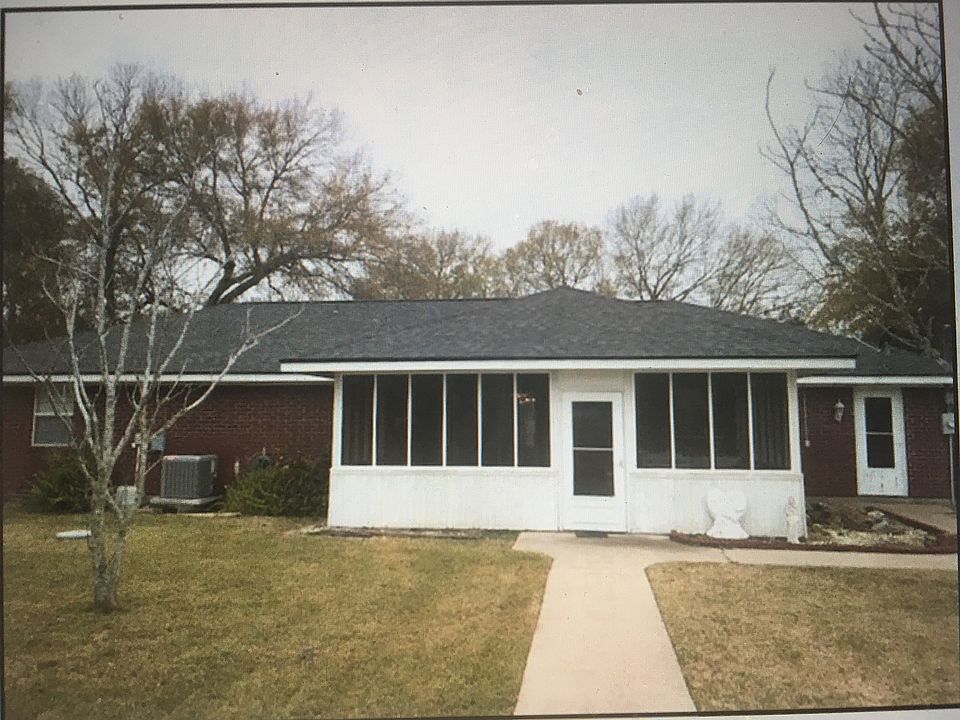 2nd image of 17867 Magnolia Dr