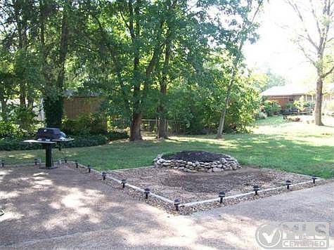 3rd image of 421 Clearwater Dr
