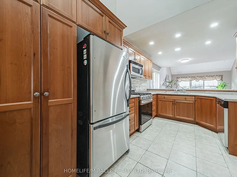 93 Lynch Cir — Photo 12