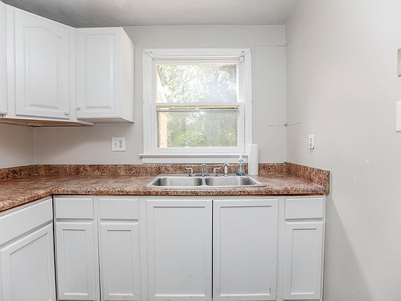 4th image of 315 Finney Ave #A
