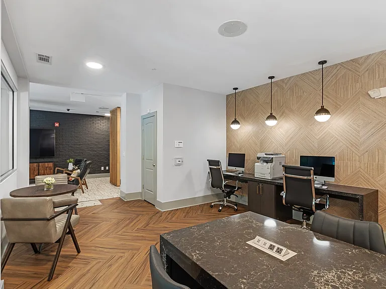 AMLI North Point — Photo 7