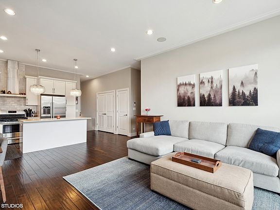 4th image of 3209 N Elston Ave APT 3N