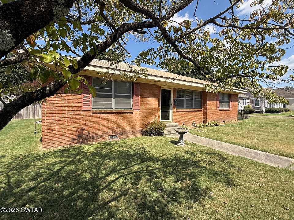 1st image of 210 Poplar St