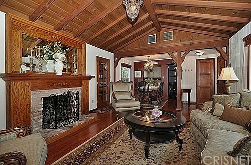 4th image of 5818 Jumilla Ave