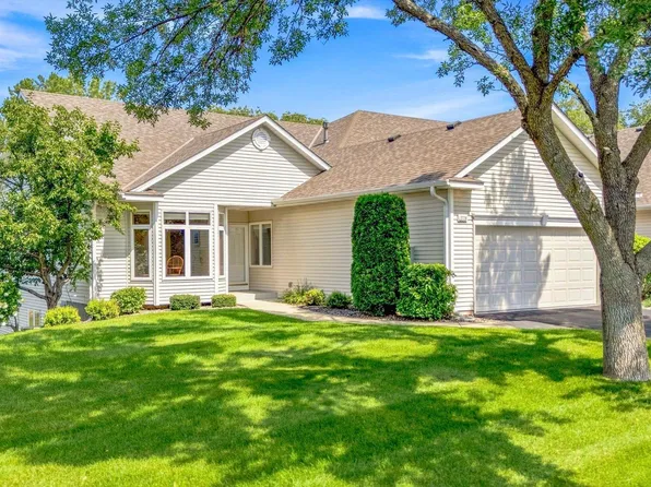 2774 Boulder Dr, Burnsville, MN 55337
