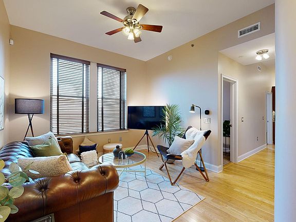3rd image of 264 S Main St #402