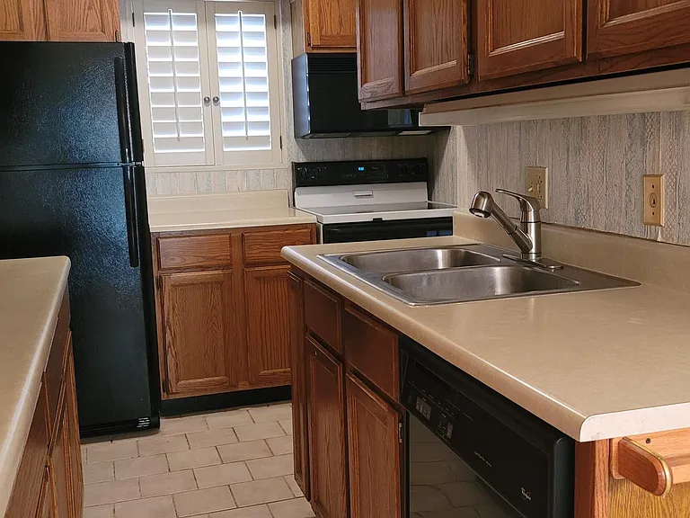 13624 N Saguaro Blvd #B118 — Photo 5
