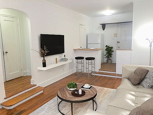 2nd image of 152 W 20th St #2D