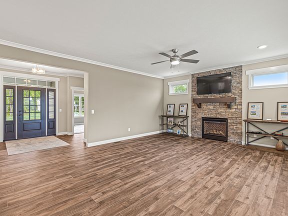4th image of 5296 Highland Way
