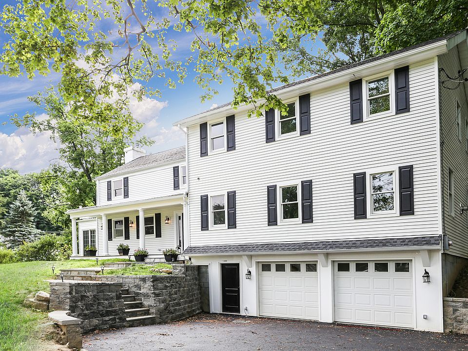 2nd image of 37 Pilgrim Rd