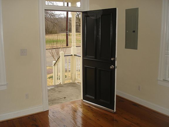 2nd image of 704 Grove Ave #704